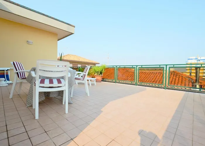 Magica Immobiliare - Mimosa 11 アパート リド・ディ・イエゾロ